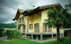 Countryhouse Verso
